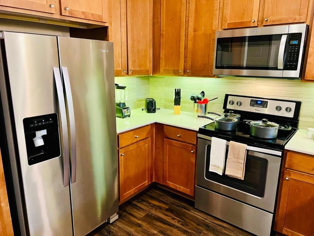 Downtown Apt Free Parking - Pool - Gym - Fully Kitchen Χιούστον Εξωτερικό φωτογραφία