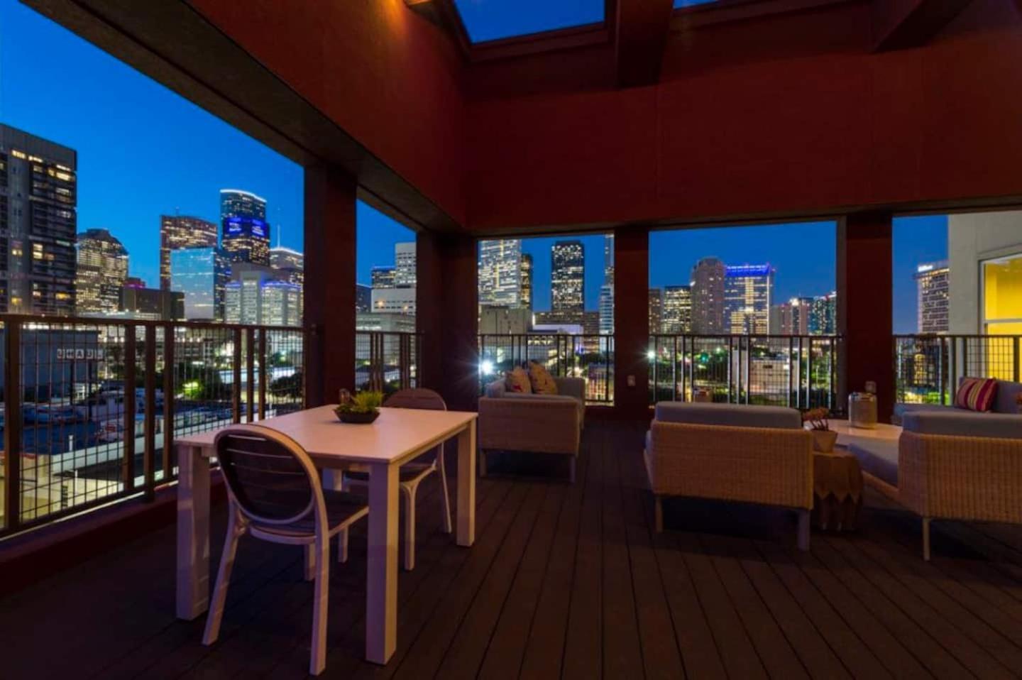 Downtown Apt Free Parking - Pool - Gym - Fully Kitchen Χιούστον Εξωτερικό φωτογραφία