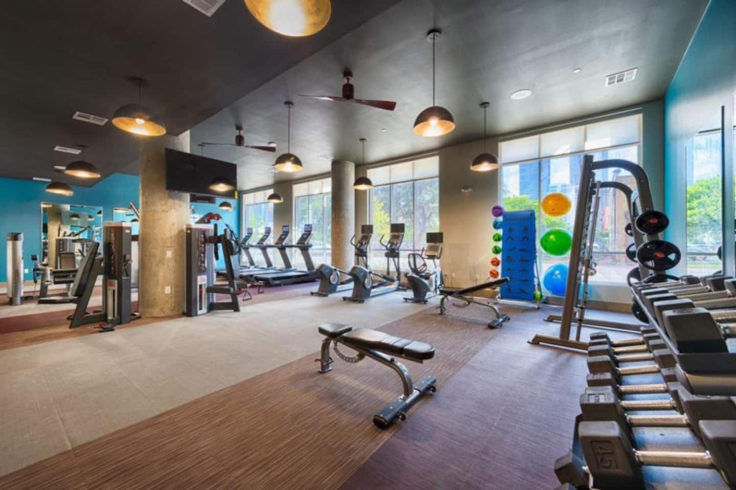Downtown Apt Free Parking - Pool - Gym - Fully Kitchen Χιούστον Εξωτερικό φωτογραφία