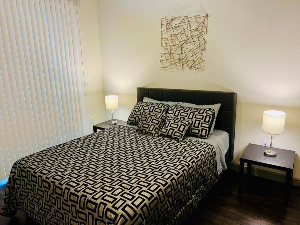 Downtown Apt Free Parking - Pool - Gym - Fully Kitchen Χιούστον Εξωτερικό φωτογραφία